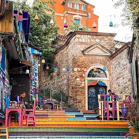 Mercan Balat - Mihrab Niche