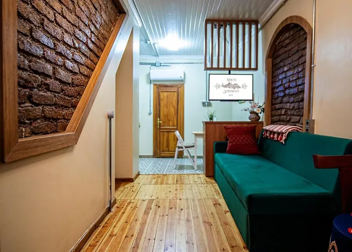 Mercan Balat - Mihrab Niche *