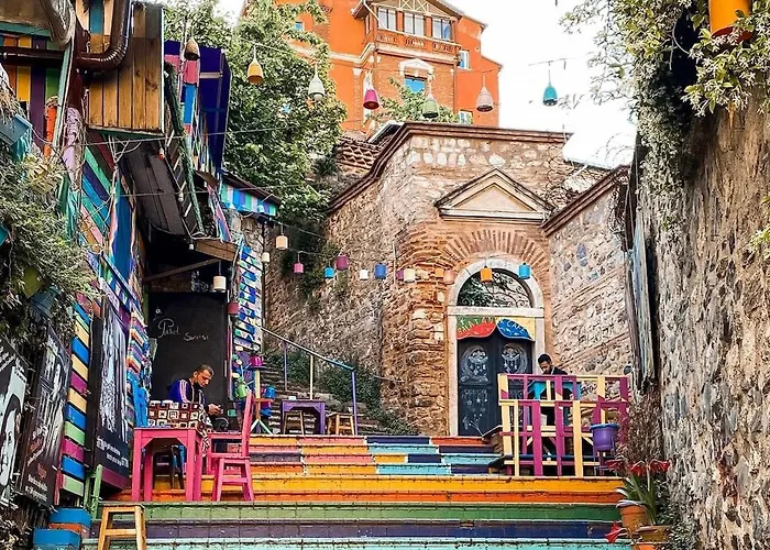 Mercan Balat - Mihrab Niche